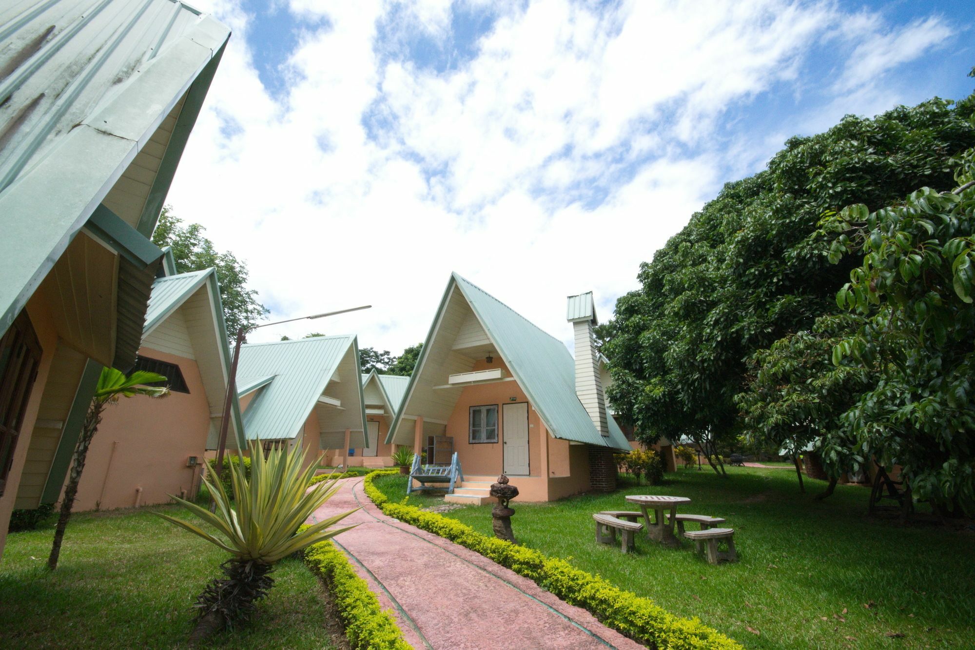 צ'ום טונג Touch Star Resort - Doi Inthanon מראה חיצוני תמונה